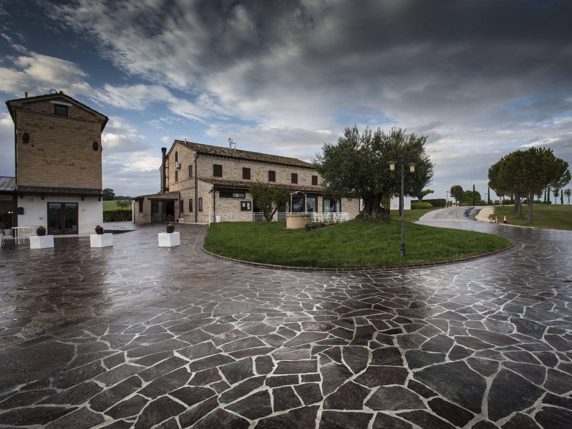 Гостевой дом Osteria Dei Segreti Appignano  Экстерьер фото